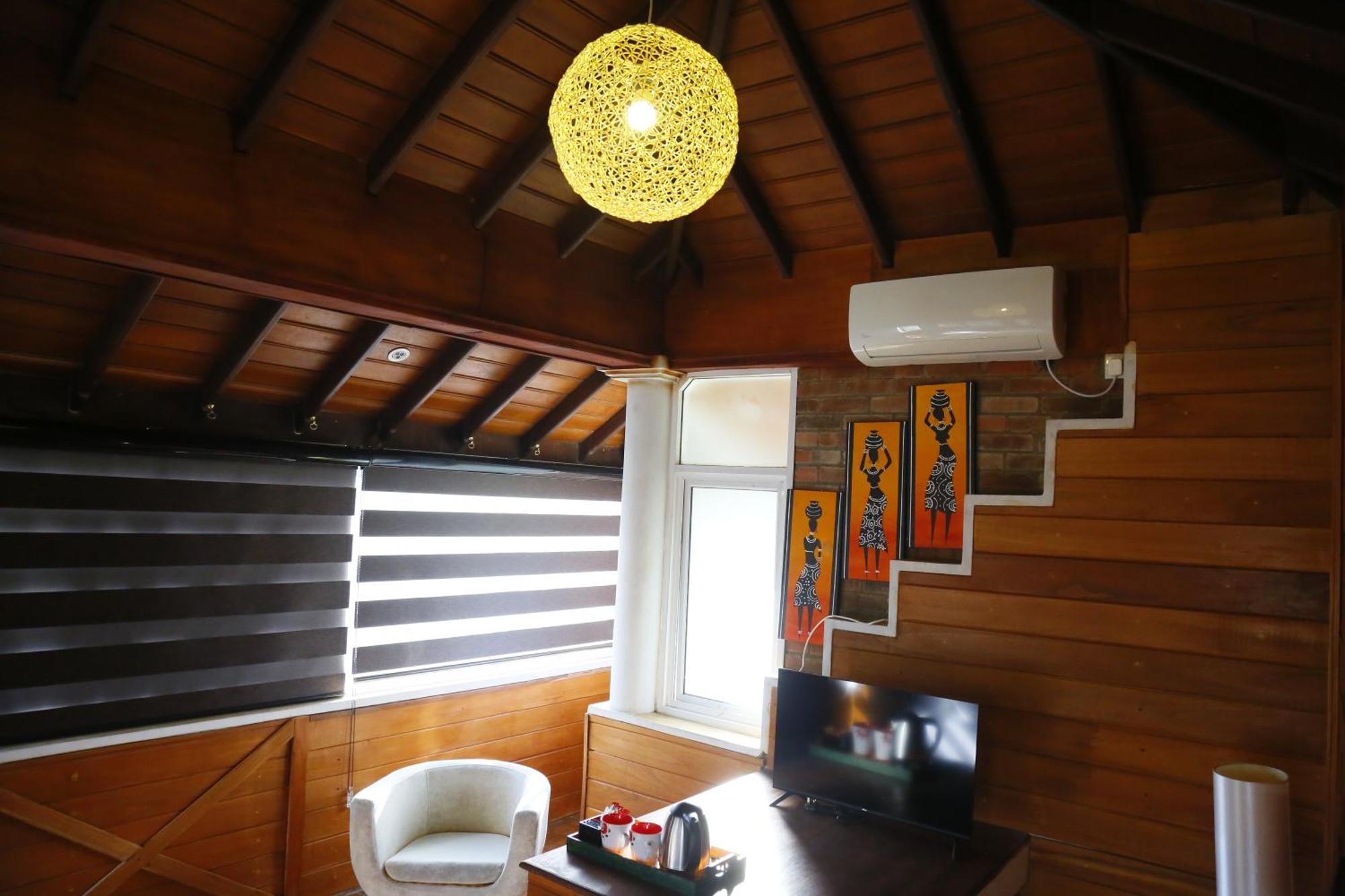 Crown Hills Kandy Inn エクステリア 写真
